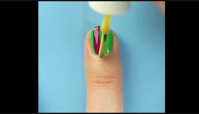 Tendenze moda manicure: primavera 2019