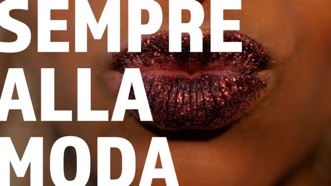 Sempre alla moda: labbra glitterate